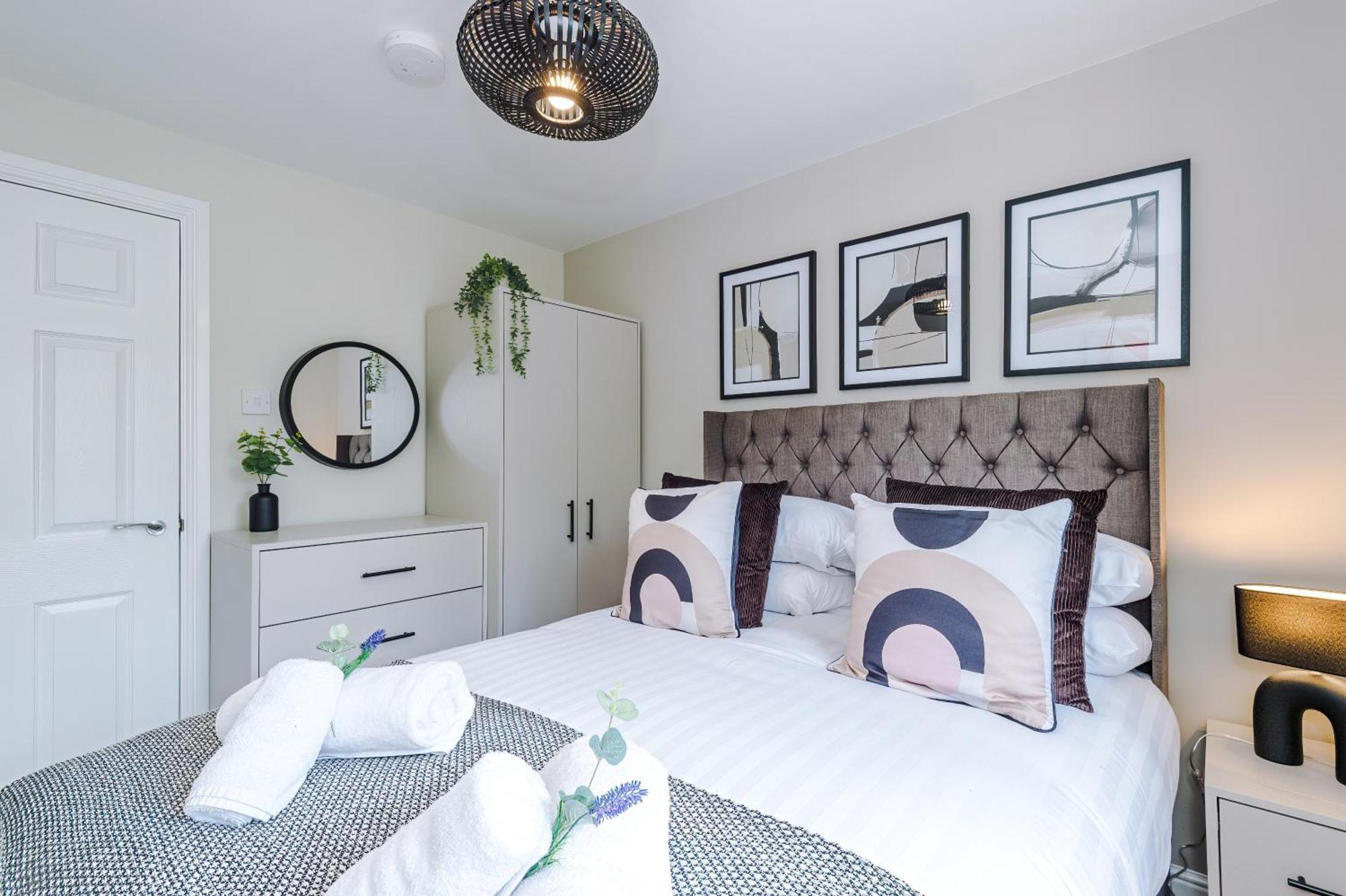 New! Stunning 3-Bed Home In Chester By 53 Degrees Property, Ideal For Groups, Free Parking! Esterno foto